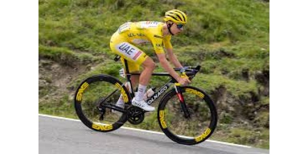 Le vélo de champion Y1Rs exclusif de Pogačar établit un record aux enchères